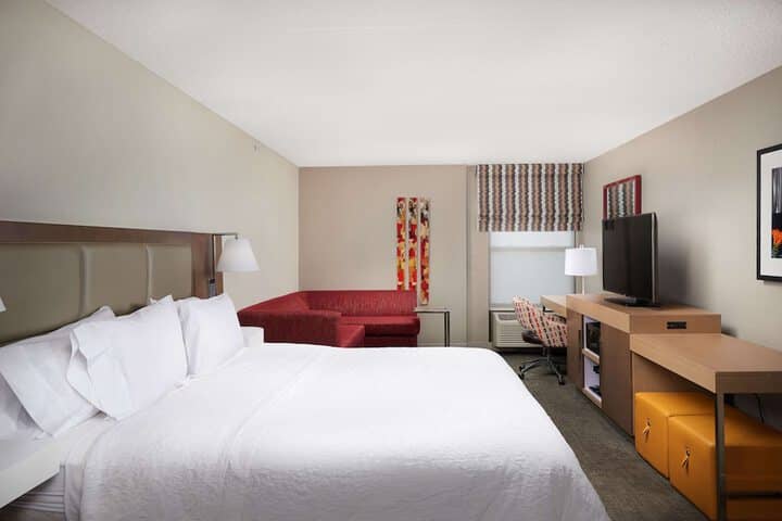 Room 10 of 36