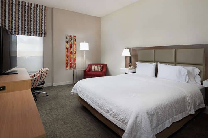 Room 16 of 36