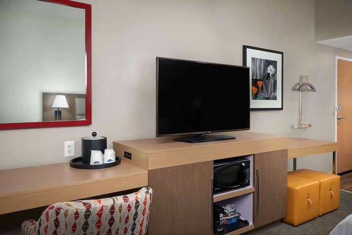 Room 15 of 36